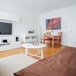 City Park Apartments - #16, #18&D - Moderne Apartments&Suiten im Zentrum